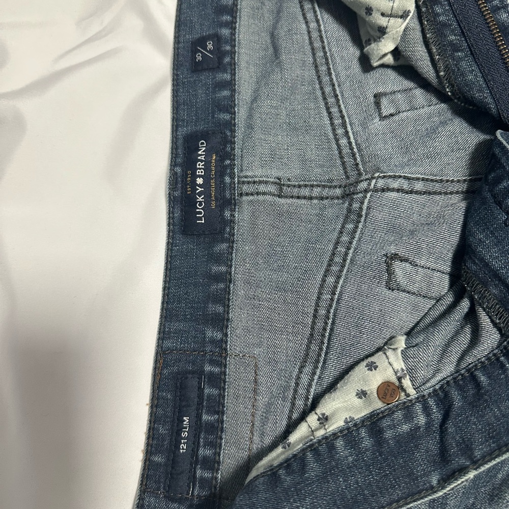 Lucky Brand 121 slim fit 30 x 30